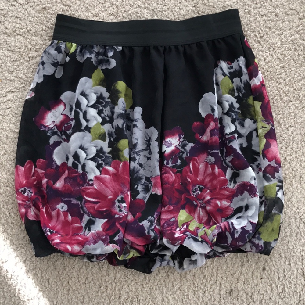 Floral balloon skirt